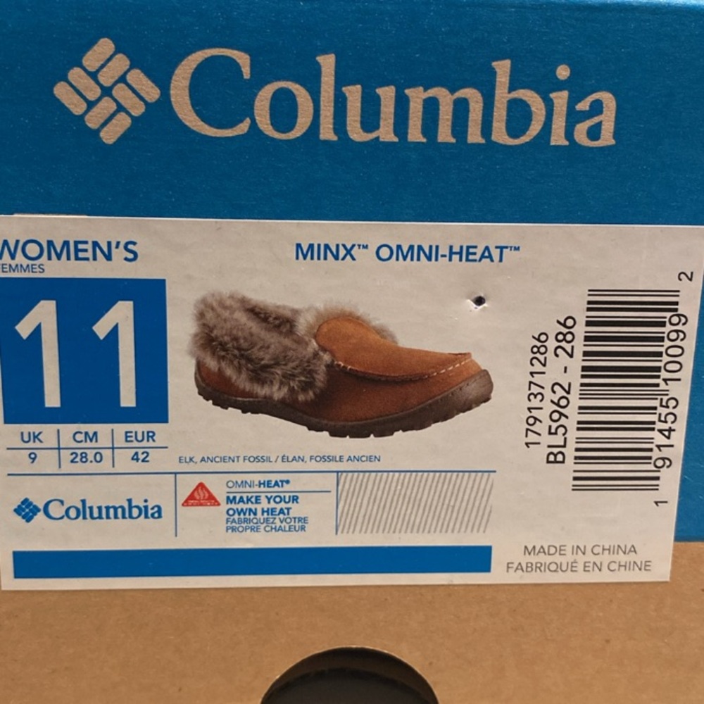 COPY - Brand New in Box Columbia Beige Suede Slippers